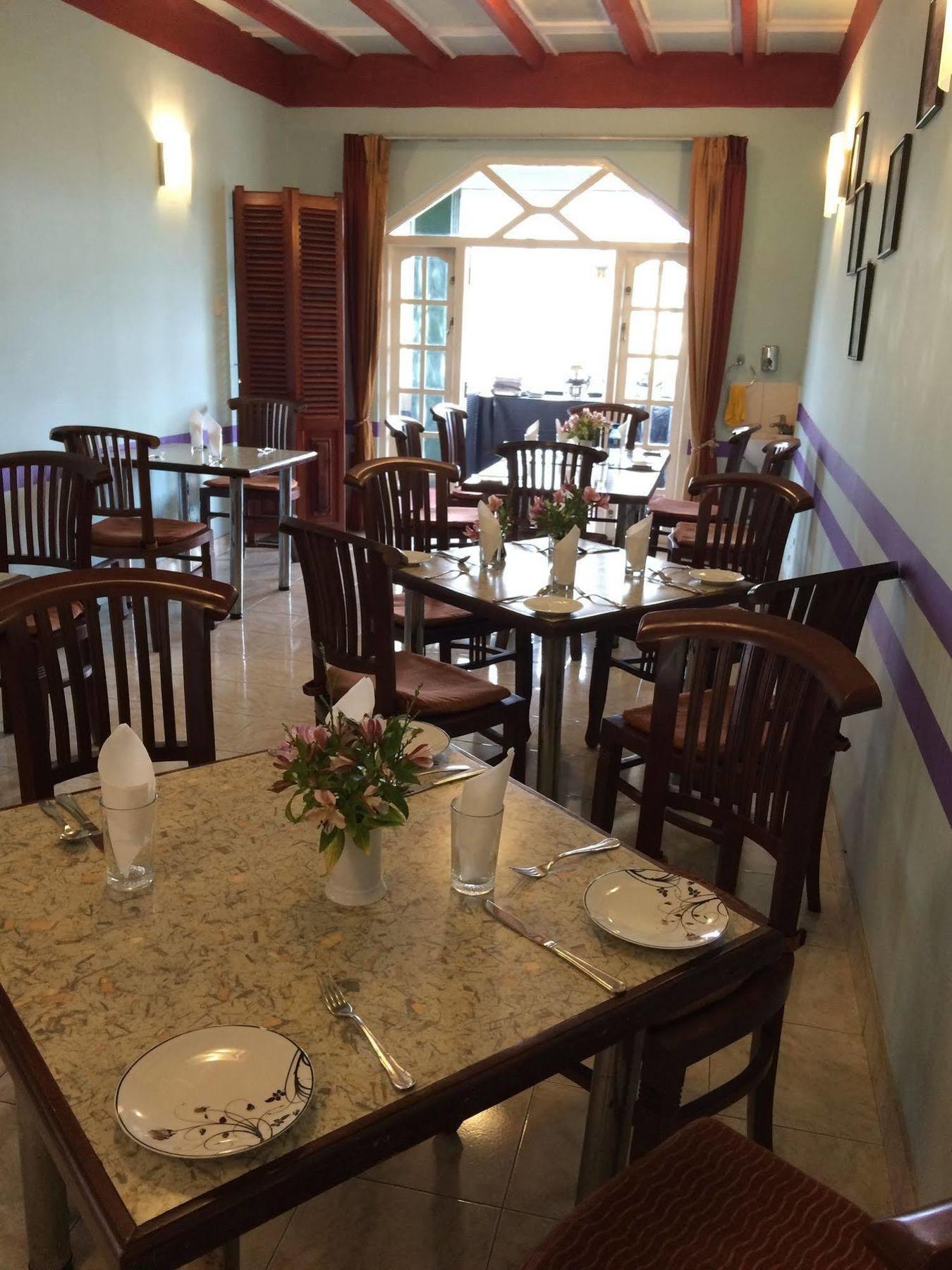 Binota Hotel Nuwara Eliya Ngoại thất bức ảnh