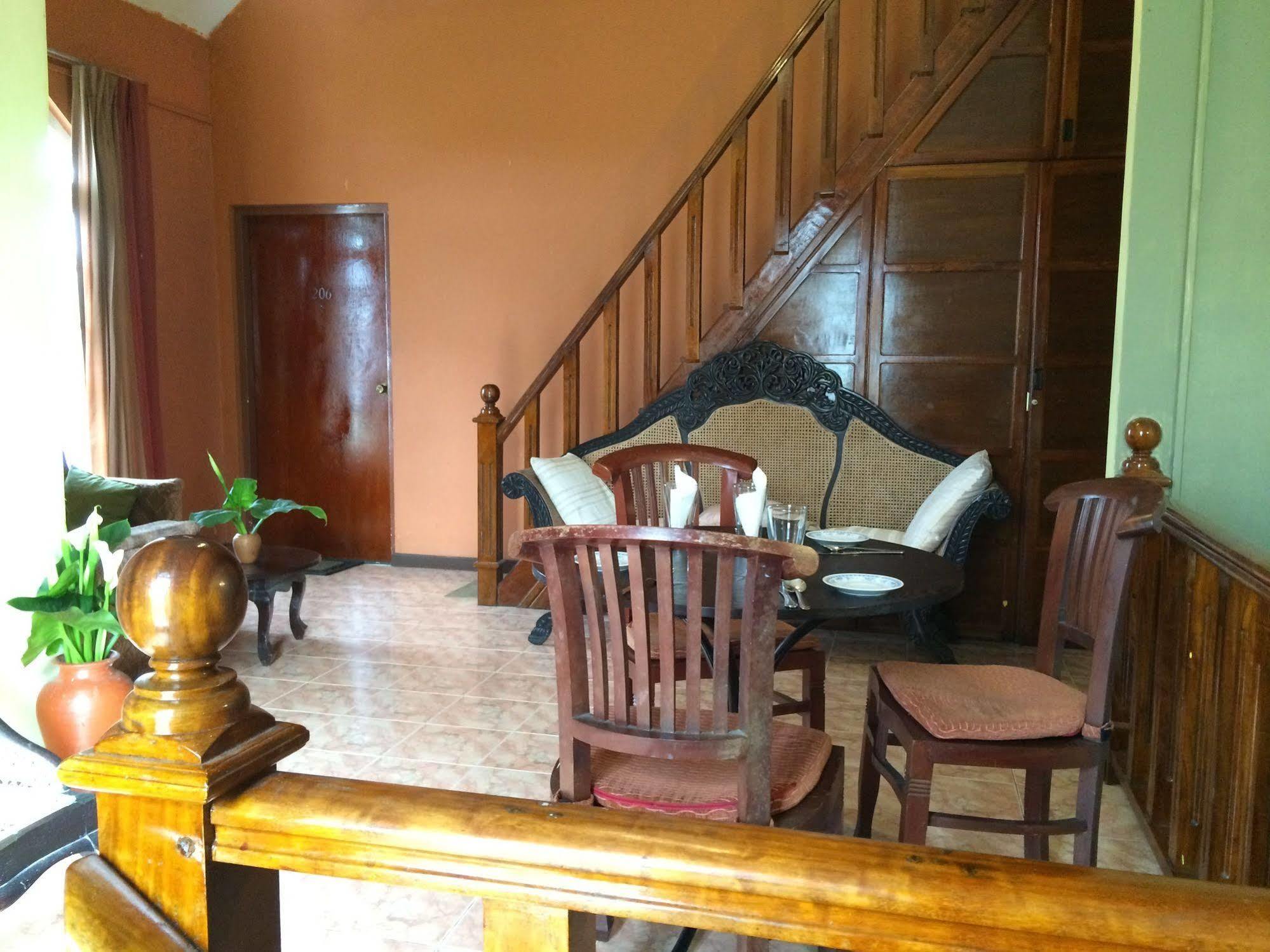 Binota Hotel Nuwara Eliya Ngoại thất bức ảnh